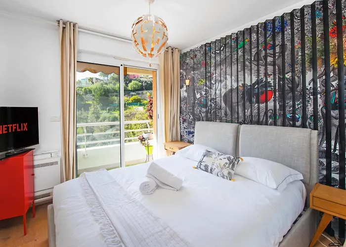 Spacieux Appartement - Parking - Piscine - Bv