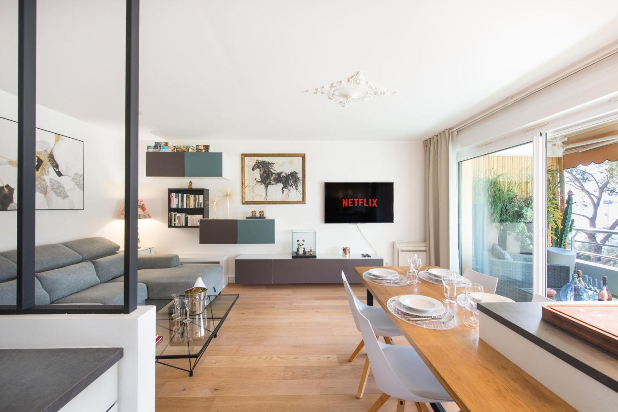 Apartment Spacieux - Parking - Piscine - Bv *