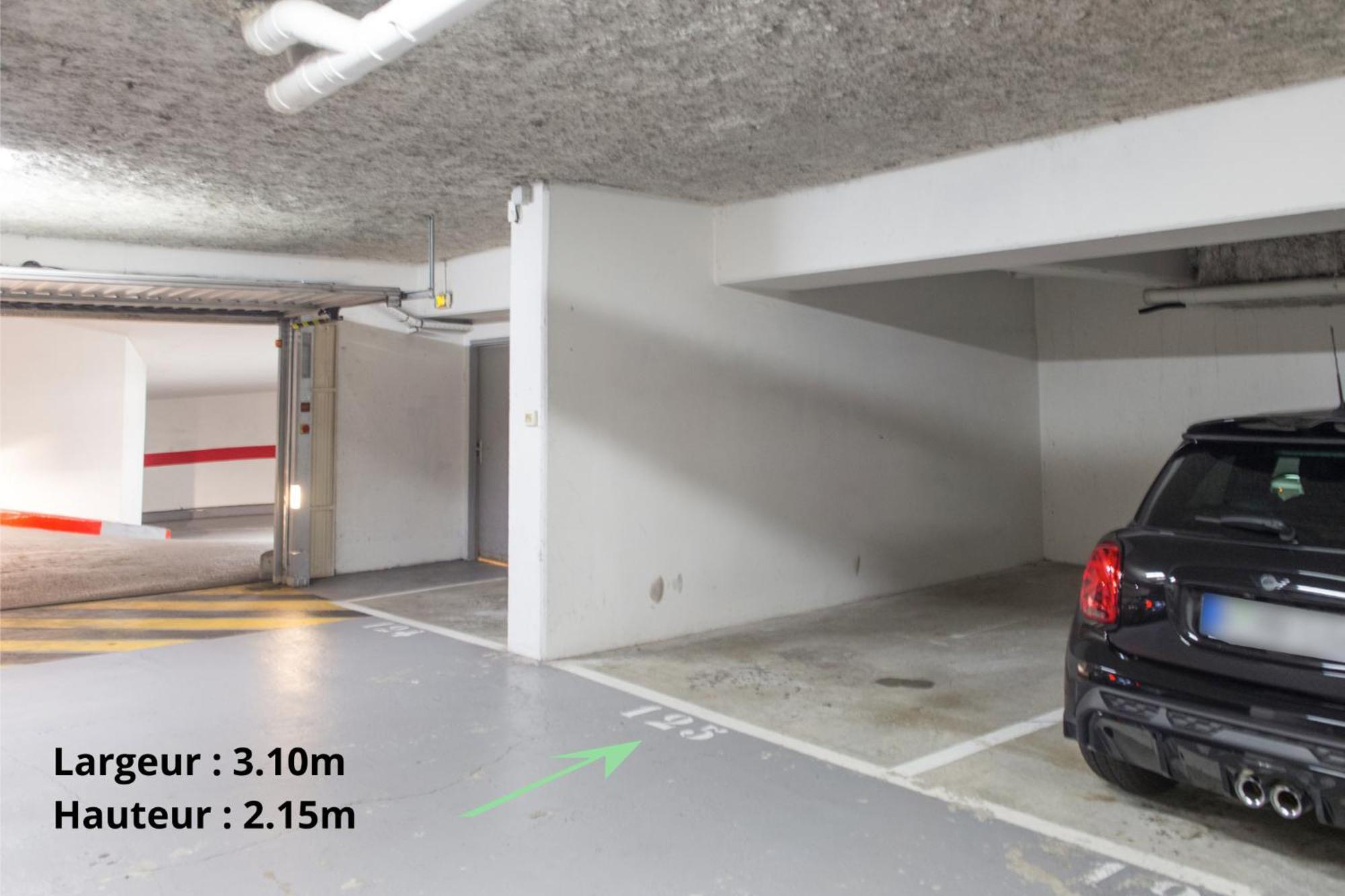 Spacieux - Parking - Piscine - Bv